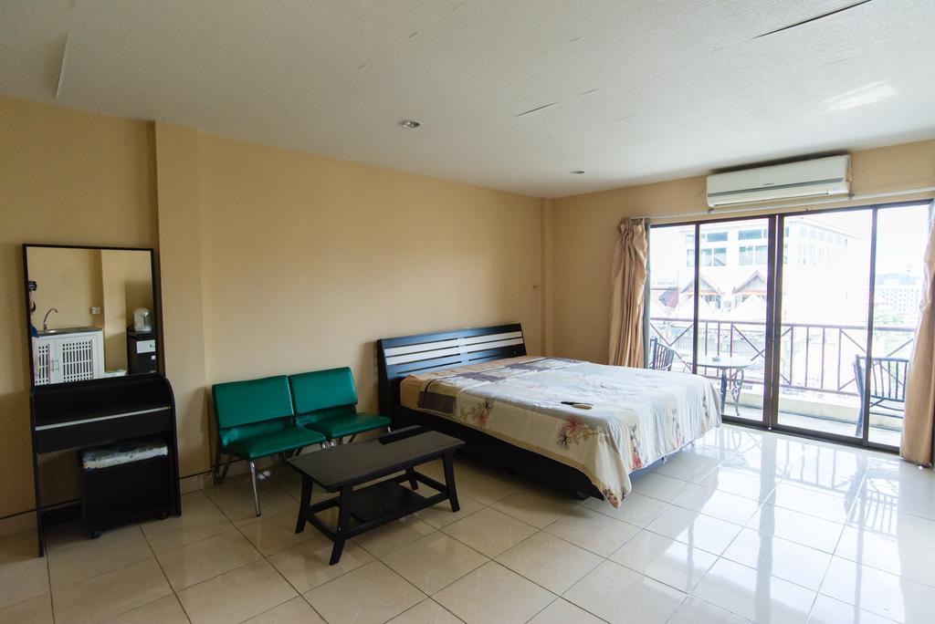 The Bed Hotel Pattaya Exteriör bild